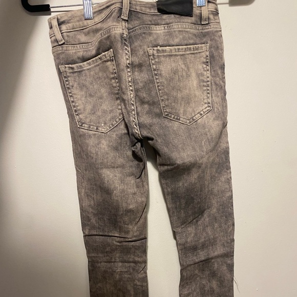 Like new Zara Skinny ripped jeans - Picture 2 of 5